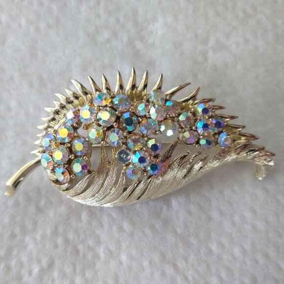 Vintage Coro Signed Brooch Pin AB Rhinestones Goldtone Metal Mid-Century - Picture 9 of 9